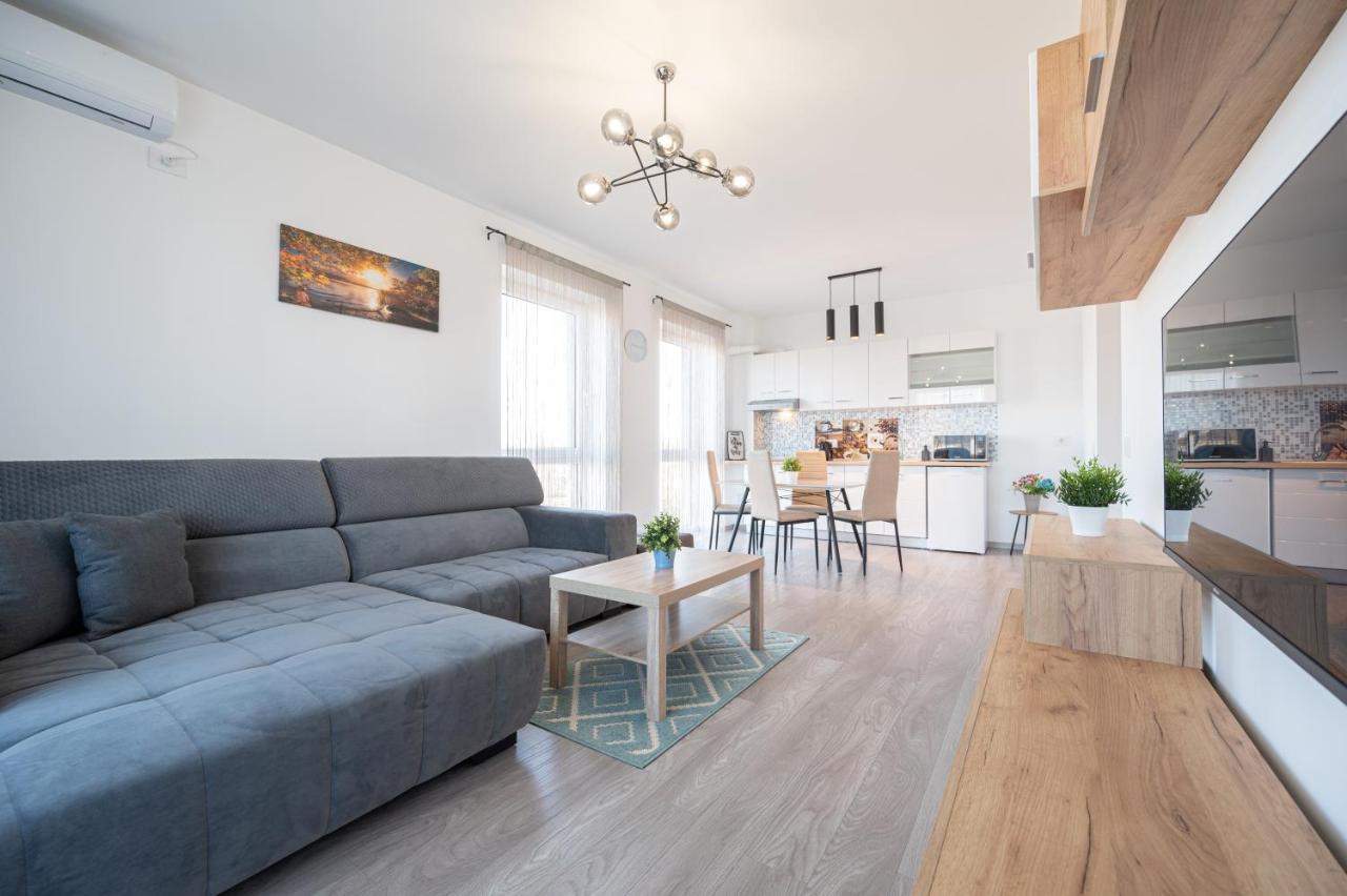Ferienwohnung Serene Flat Oradea Exterior foto